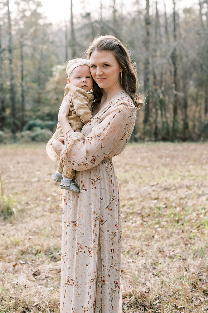Lexington Family Photographer outdoor mom holding baby