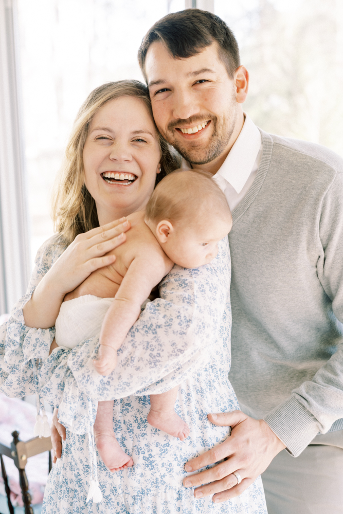 newborn-photographer-columbia-sc-baby-picture-with-mom-and-dad
