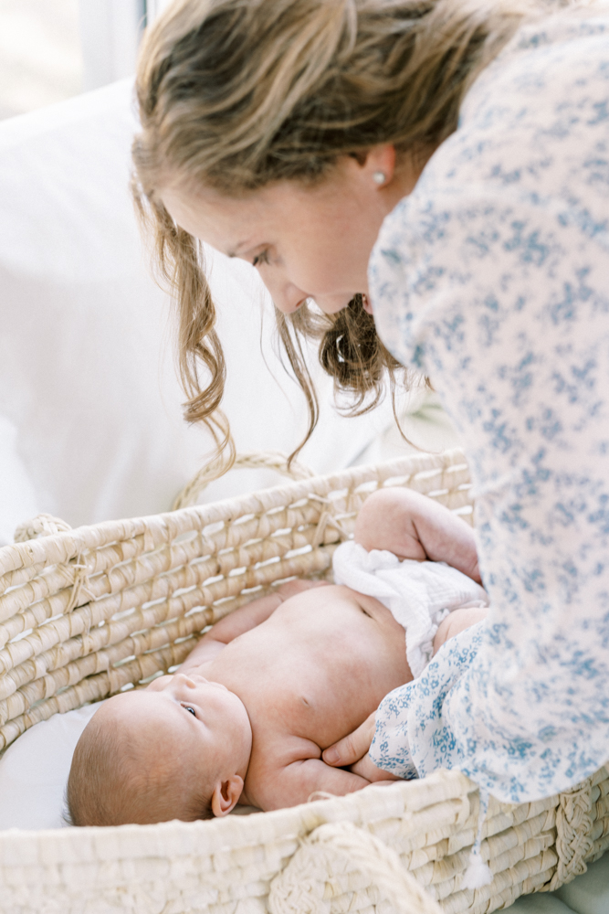 newborn-photographer-columbia-sc-baby-picture-with-mom-and-baby-in-basket
